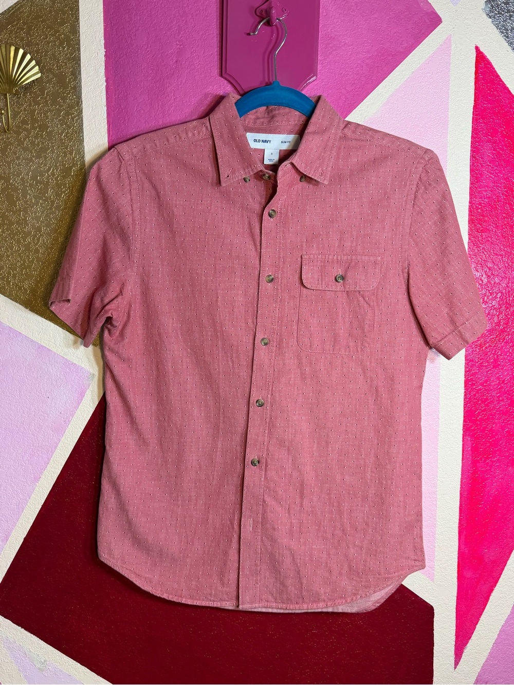 Old Navy Dobby Dot Chambray Shirt
Size small